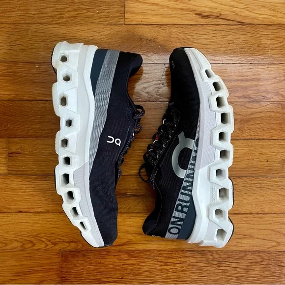 Women’s On Running Black and White Cloudmonster 2 - Picture 3 of 9